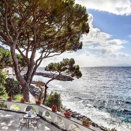 Lobra Apartment Massa Lubrense